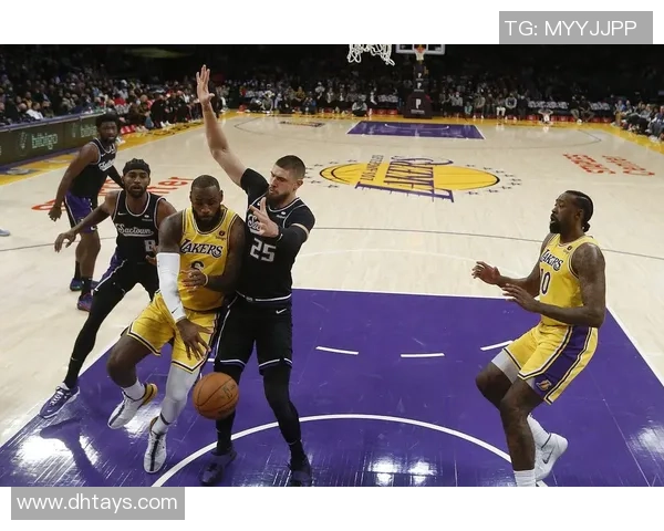 湖人火箭全场比赛精彩回顾与关键时刻分析